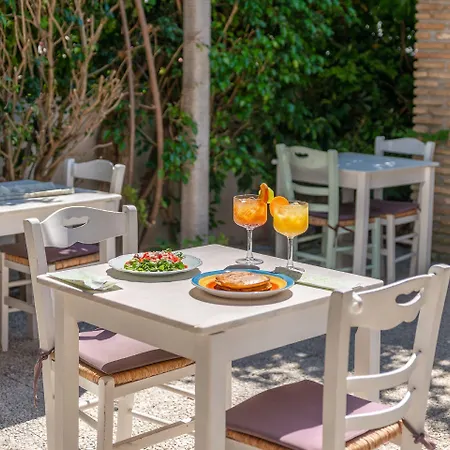 Costa Azzurra Hotell 4*