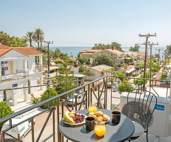 Costa Azzurra Hotel 4*